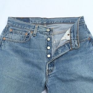 Vintage Levis Women's Med Stone Wash 501 W31 x L32